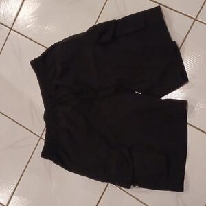 4/$60 Black Cargo Shorts - Size Large (US 36)